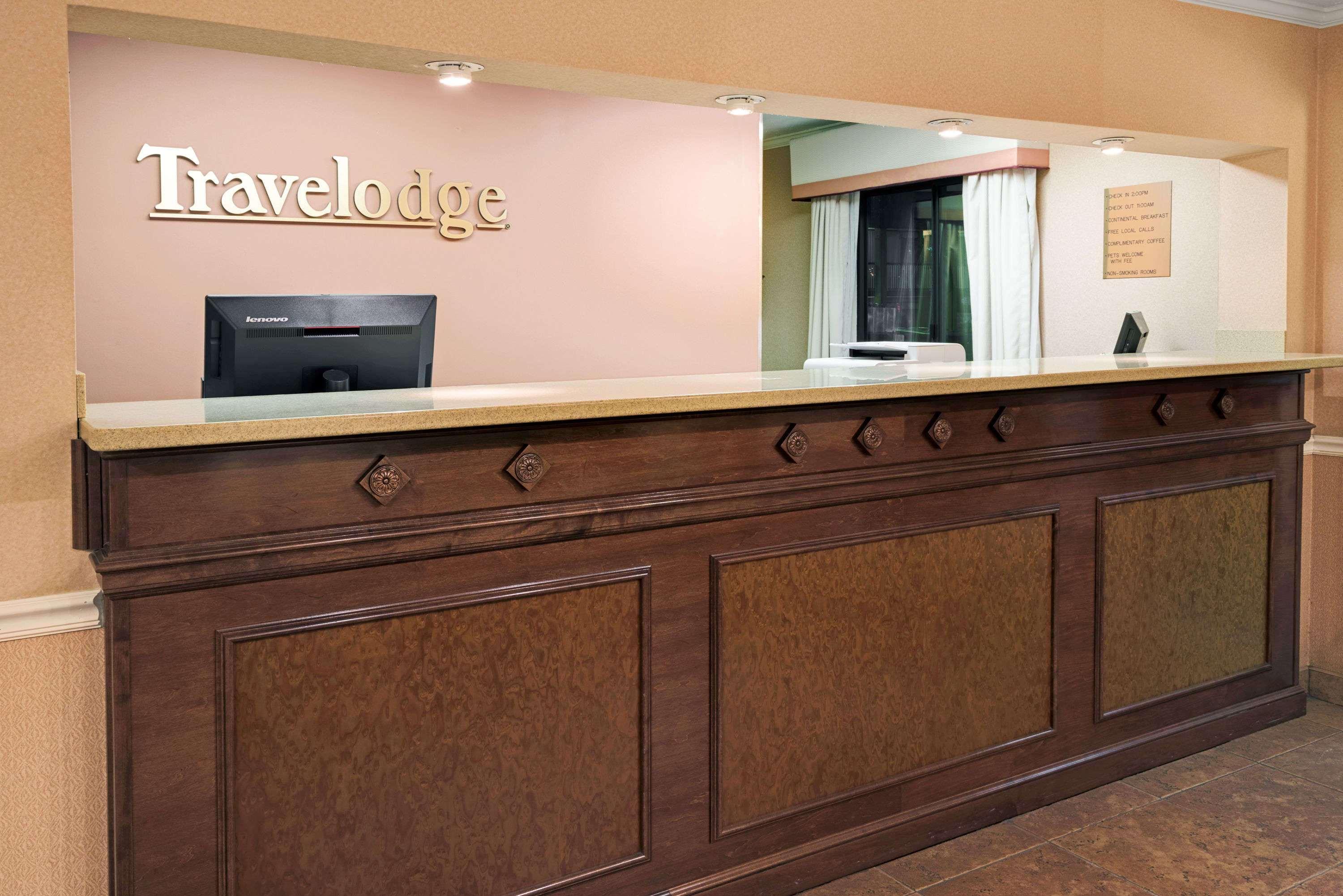 Travelodge by Wyndham Beckley Eksteriør billede